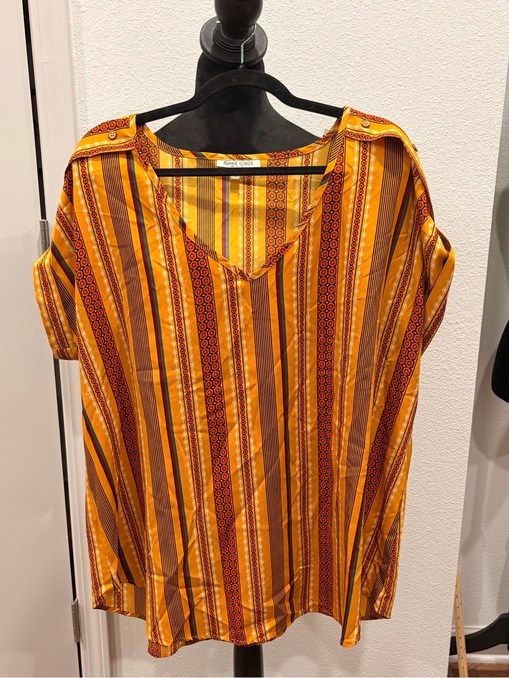 Women’s 2XL Striped V-Neck Tunic Top in Mustard and Brown